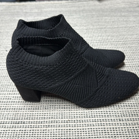 IMPO stretch Black Knit Ankle black heeled Booties size 9M - Picture 8 of 8